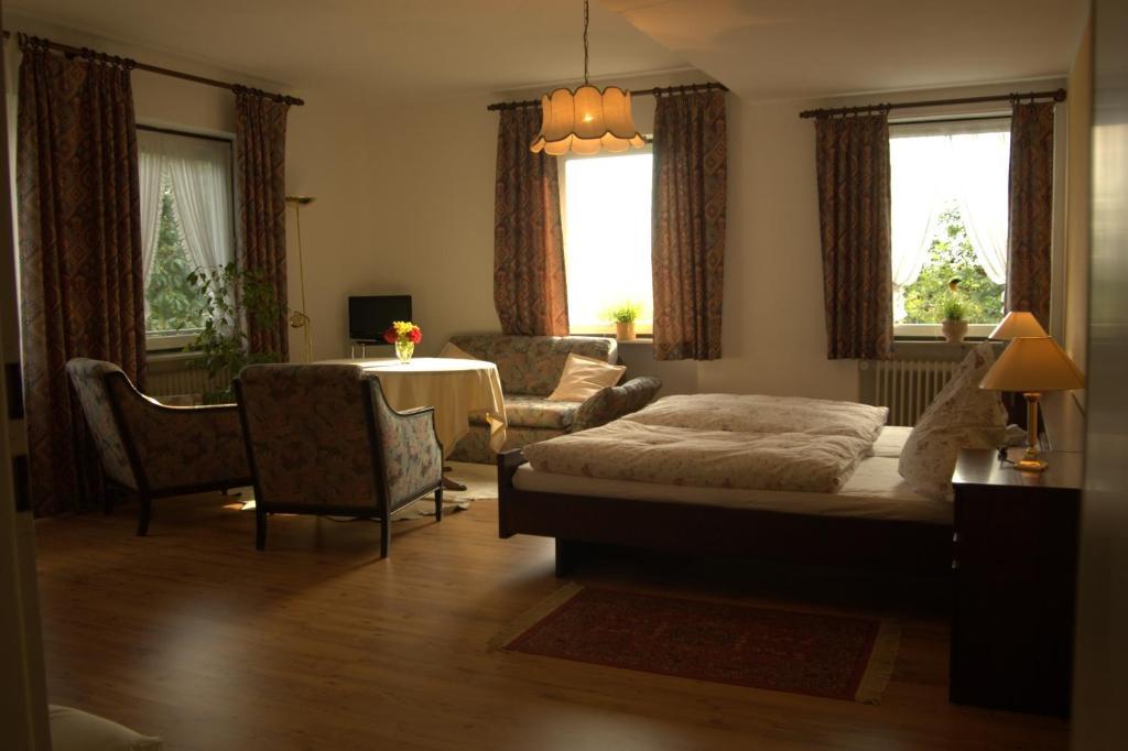 Hotel Landhaus Neuhof Wierschem Zimmer foto